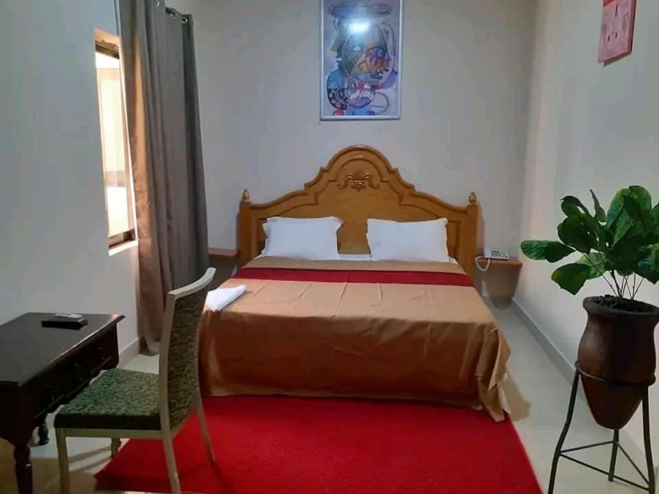 4 Fleurs Hotel